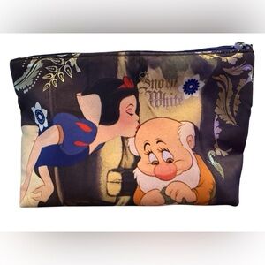 Disney’s Snow White and Dwarf Cosmetic Bag Makeup Travel Pouch SoHo London NY
